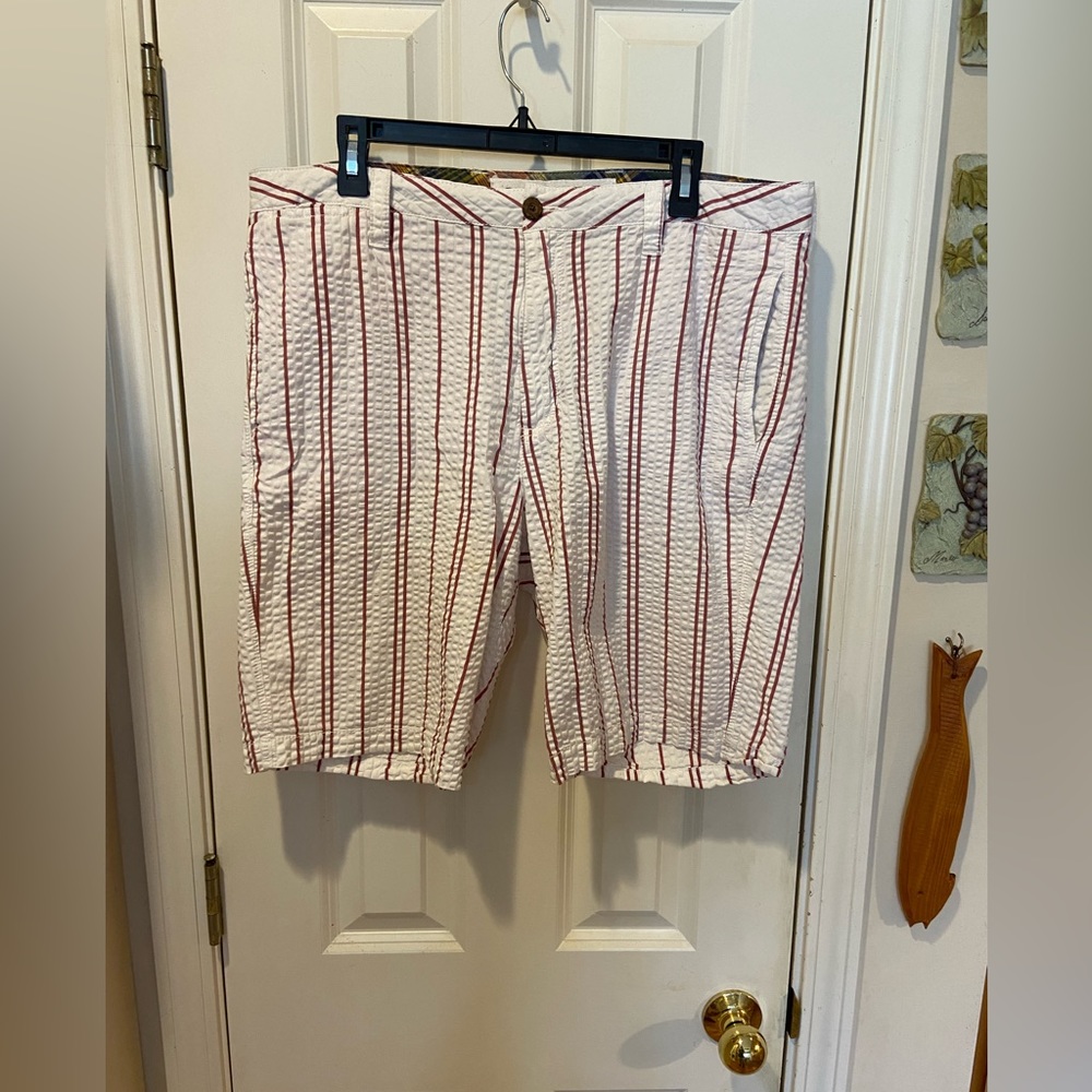 Men’s Striped Seer Sucker Walking Shorts